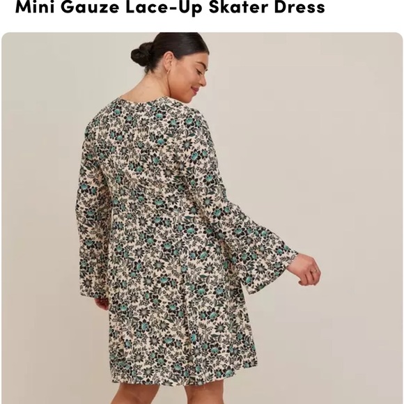 Torrid Floral Lace-Up Skater Dress - Black and Cream size 2 - Picture 3 of 16